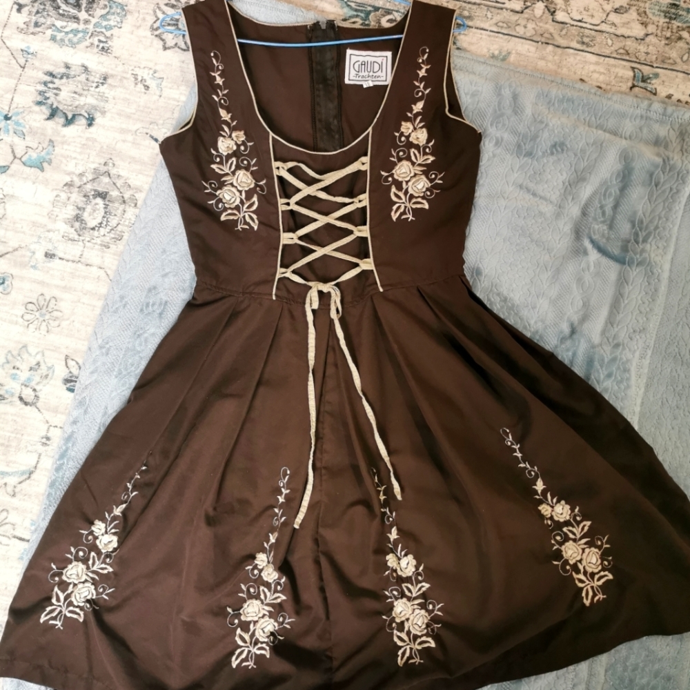 Embroidery vintage dress